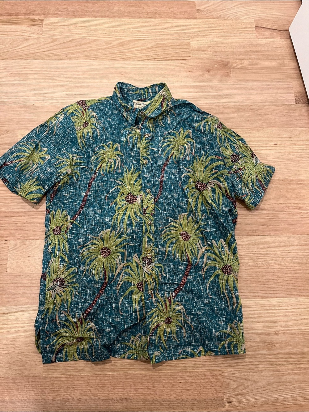 Men’s Authentic Hawaiian Shirt Size M